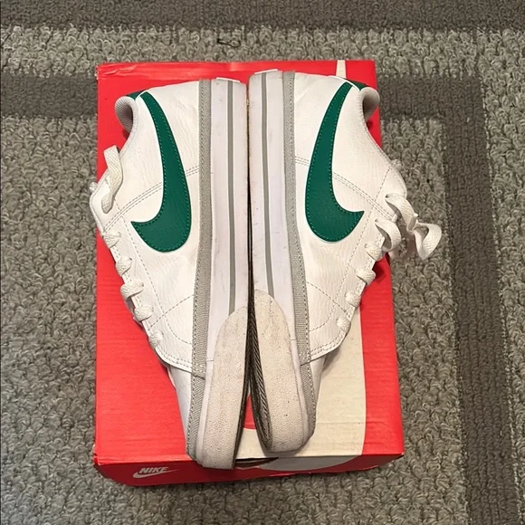 Nike Court Legacy Lo | White & Green - Picture 6 of 7